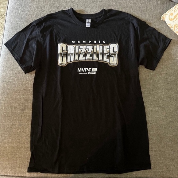 Memphis Grizzlies Graphic Tee - Picture 2 of 3